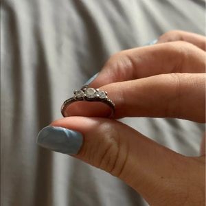 pandora clear 3-stone ring